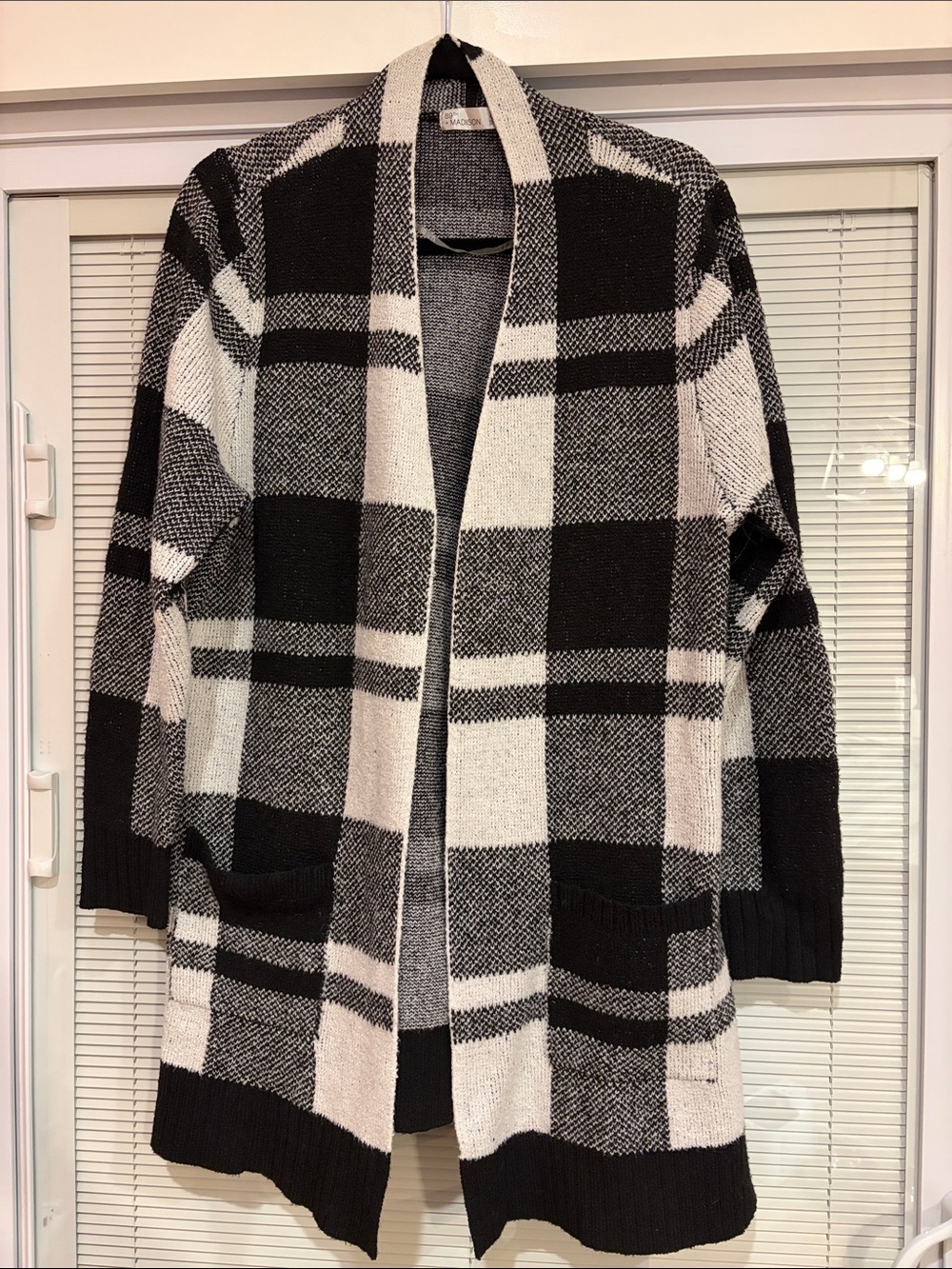89th + Madison Black and White Plaid Cardigan Size 1X